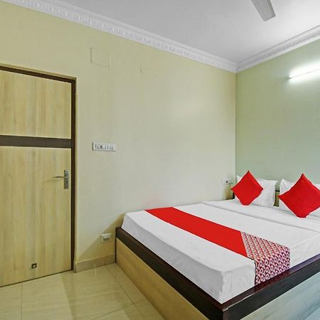 כלכותה Oyo Flagship 84655 S S Guest House מראה חיצוני תמונה
