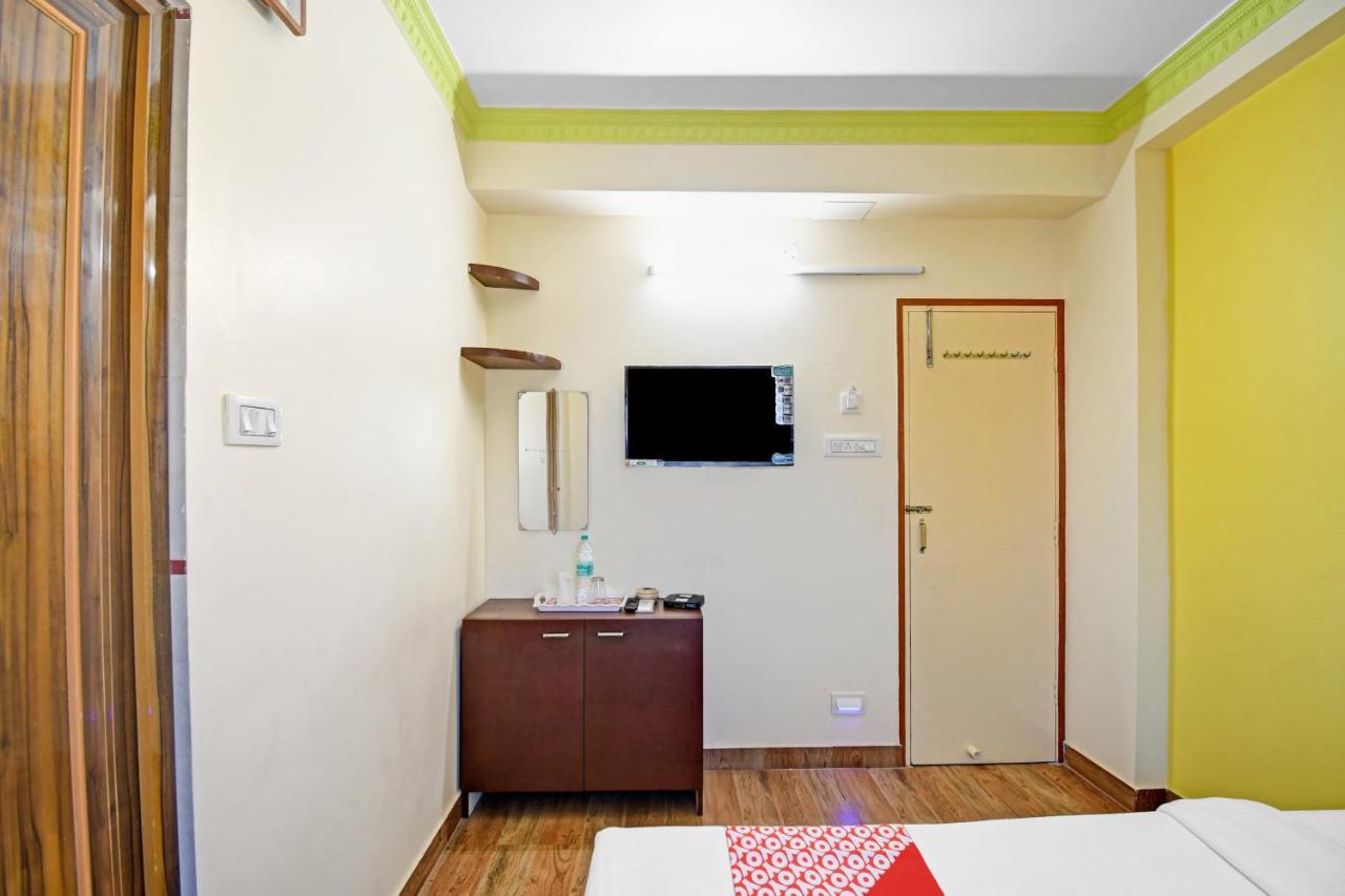 כלכותה Oyo Flagship 84655 S S Guest House מראה חיצוני תמונה